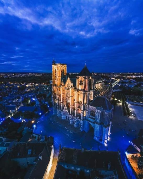 Appartement T2 Independant Au Coeur De La Ville Bourges Exteriör bild