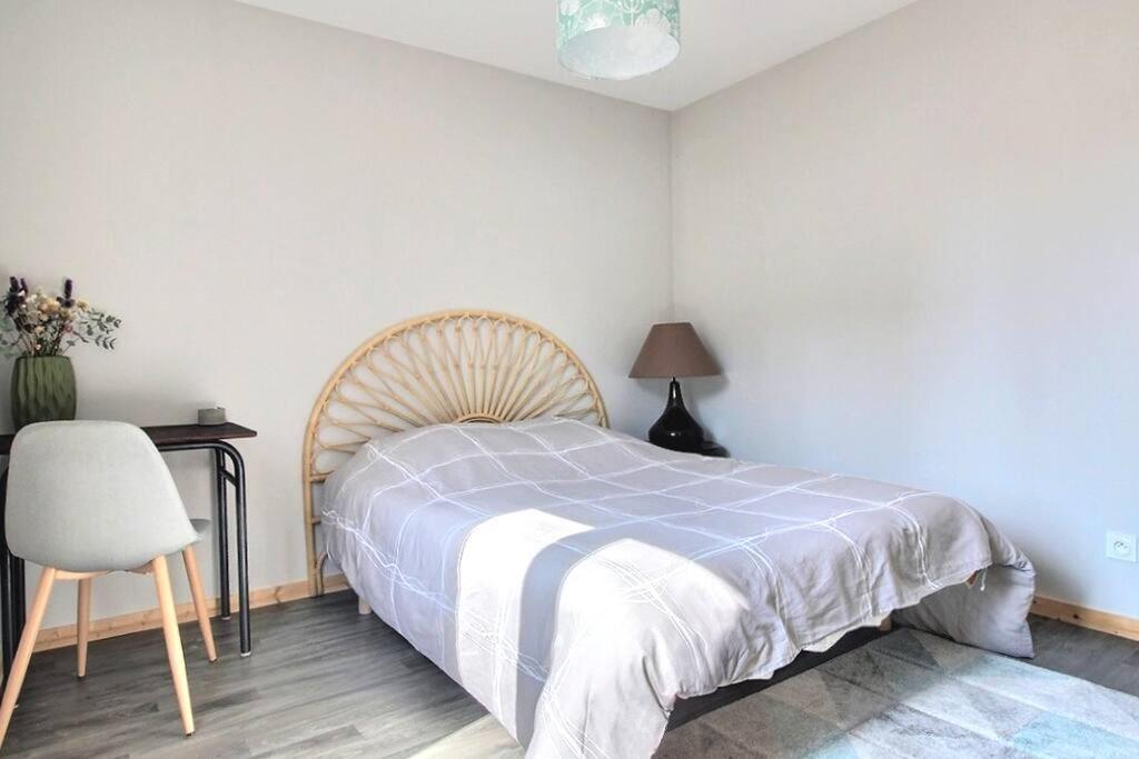 Appartement T2 Independant Au Coeur De La Ville Bourges Exteriör bild