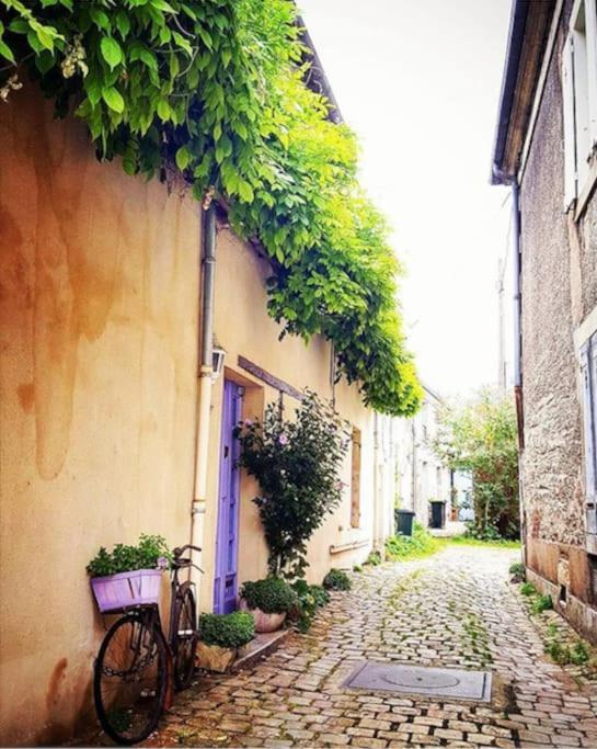 Appartement T2 Independant Au Coeur De La Ville Bourges Exteriör bild